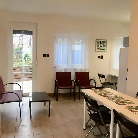 Varhegy Vendeghaz Ferienhaus *